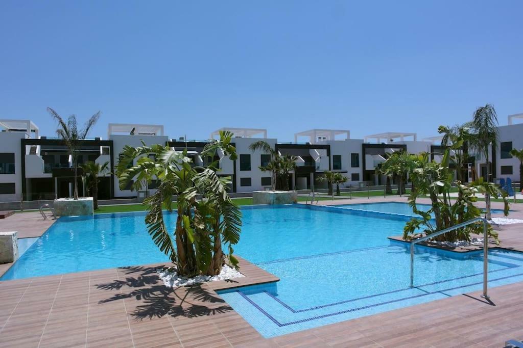 Oasis Beach IX Puntaprima Apartment Торевиеха Екстериор снимка
