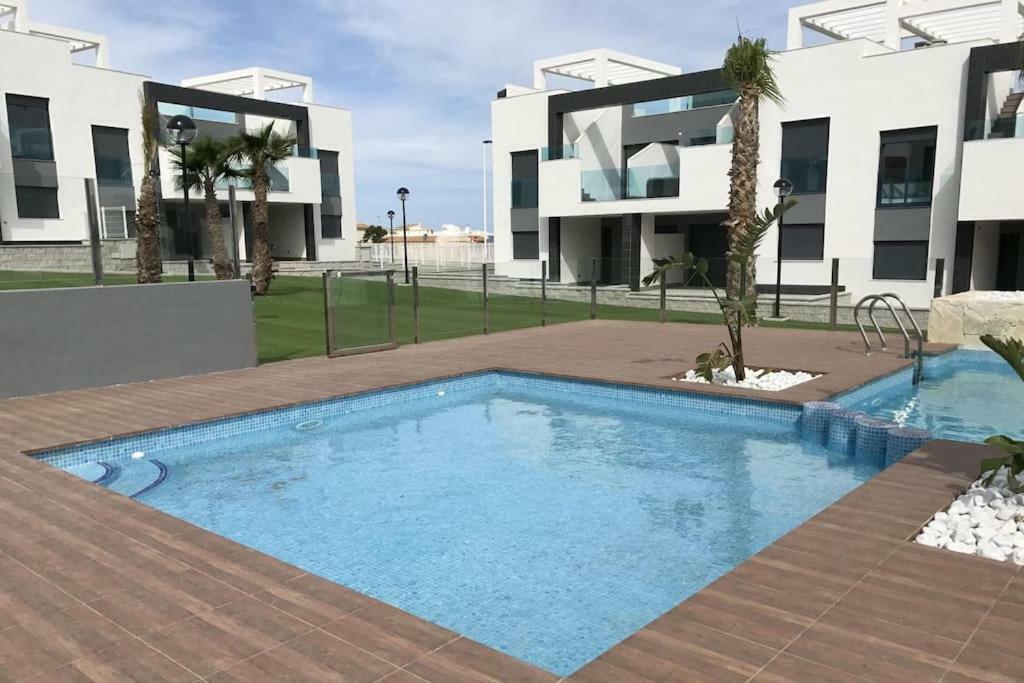 Oasis Beach IX Puntaprima Apartment Торевиеха Екстериор снимка
