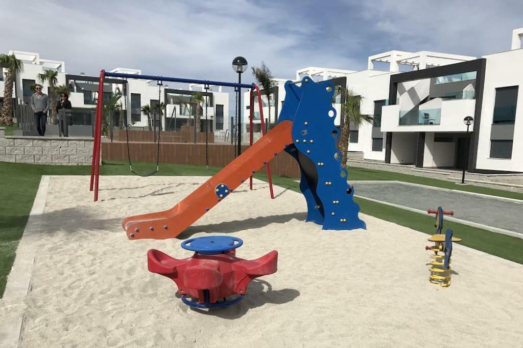 Oasis Beach IX Puntaprima Apartment Торевиеха Екстериор снимка